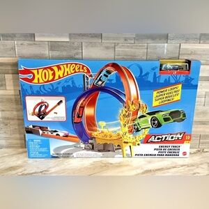 New in Box Hot Wheels Action Energy Track Set Playset with Car and Loops